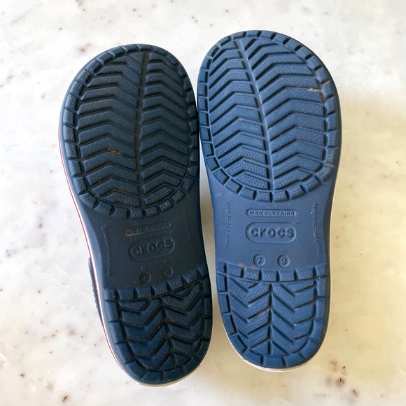 Crocs Crocband™ Clog in Navy with 11 fun Jibbitz Charms! - Picture 14 of 16